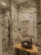 Trees Art Hotel & Suites