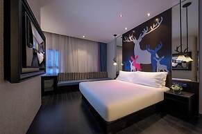 Jinglai Hotel · Preferred - Shanghai Railway Station Changshou Road Br