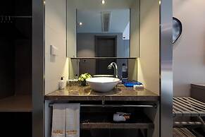 Jinglai Hotel · Preferred - Shanghai Railway Station Changshou Road Br