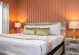 Storey Lake Resort, Private Pool, Near Famous Attractions!!