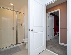 Storey Lake Resort, Private Pool, Near Famous Attractions!!