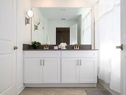 Storey Lake Resort, Private Pool, Near Famous Attractions!!