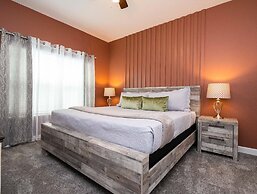 Storey Lake Resort, Private Pool, Near Famous Attractions!!