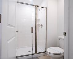 Storey Lake Resort, Private Pool, Near Famous Attractions!!