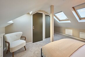 Host Stay Louvaine House