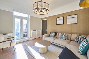 Host Stay Louvaine House