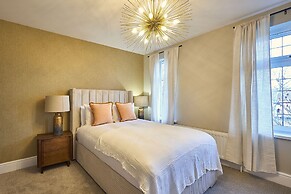 Host Stay Louvaine House