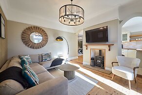 Host Stay Louvaine House