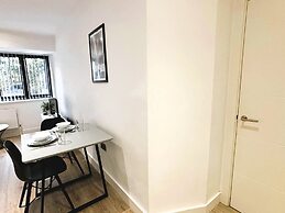 Cozy Studio in Solihull - NEC or Airport