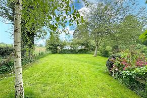 Grade II Listed Quaint Cottage in Berkswell