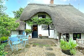 Grade II Listed Quaint Cottage in Berkswell