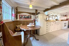 Grade II Listed Quaint Cottage in Berkswell