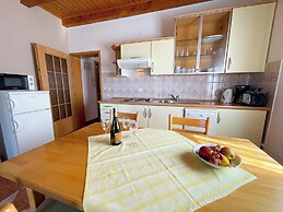Apartman Ljiljana 7