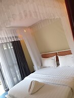 Meltonia Luxury Inn