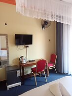 Meltonia Luxury Inn