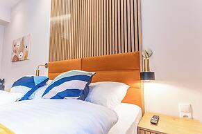 4BR Apt. for Groups 6-Min to Stadthalle