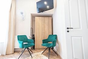 4BR Apt. for Groups 6-Min to Stadthalle