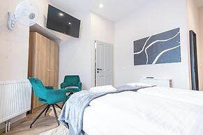 4BR Apt. for Groups 6-Min to Stadthalle