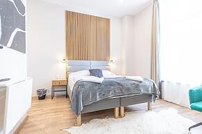 4BR Apt. for Groups 6-Min to Stadthalle