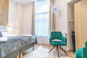 4BR Apt. for Groups 6-Min to Stadthalle