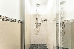 4BR Apt. for Groups 6-Min to Stadthalle