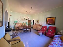 7 Beds With Garden - Ref Sanca-sanca