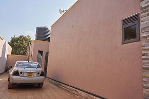 Freetown Resort-Gulu