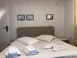 Tirent Apartment - Comfortable 1-Bedroom Stay in Fresku