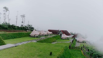 Glmaping Telaga Menjer By Travelink