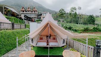Glmaping Telaga Menjer By Travelink