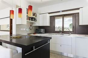 Villa Alexander & Pool Wonderful Italy