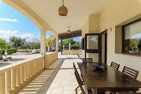 Villa Alexander & Pool Wonderful Italy