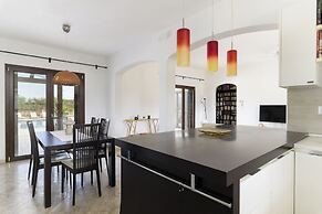 Villa Alexander & Pool Wonderful Italy