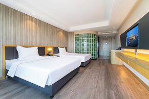 World Hotel Weihai Bathing Beach