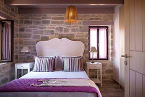 Phaistos Villas - Villa Dafne Poolside Gem