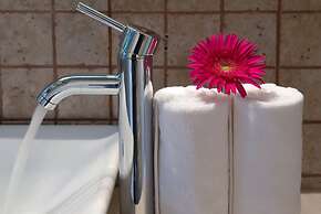 Phaistos Villas - Villa Erato Poolside Luxury Gem