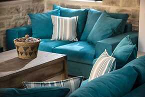 Phaistos Villas - Villa Erato Poolside Luxury Gem