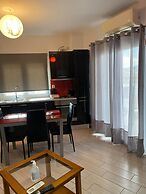Arethousa City View Getaway - Chalkida s Cozy Gem