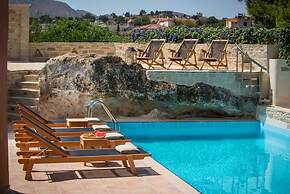 Phaistos Villas - Villa Kastalia Poolside Retreat