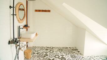 Hoang Yen Hotel & Coffee