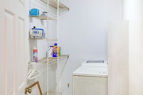 1 Mi to Lake Murray: Pet-friendly Home w/ Deck