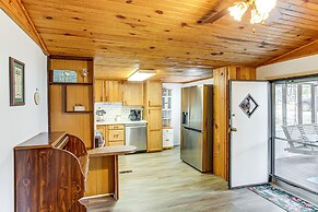 1 Mi to Lake Murray: Pet-friendly Home w/ Deck