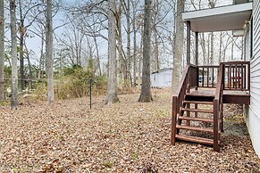 1 Mi to Lake Murray: Pet-friendly Home w/ Deck