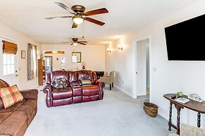 1 Mi to Lake Murray: Pet-friendly Home w/ Deck