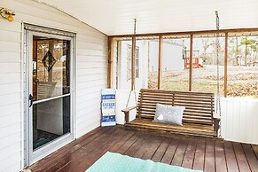 1 Mi to Lake Murray: Pet-friendly Home w/ Deck