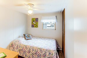 1 Mi to Lake Murray: Pet-friendly Home w/ Deck