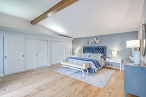 Swim, Golf & Relax: Luxe Townhome in Aptos