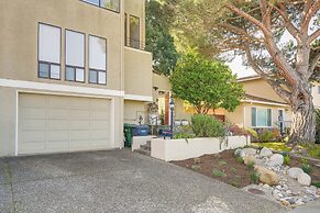 Swim, Golf & Relax: Luxe Townhome in Aptos