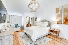 Swim, Golf & Relax: Luxe Townhome in Aptos