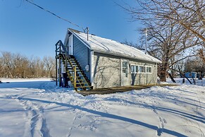 Riverside Retreat Near Trails in Johnson Creek